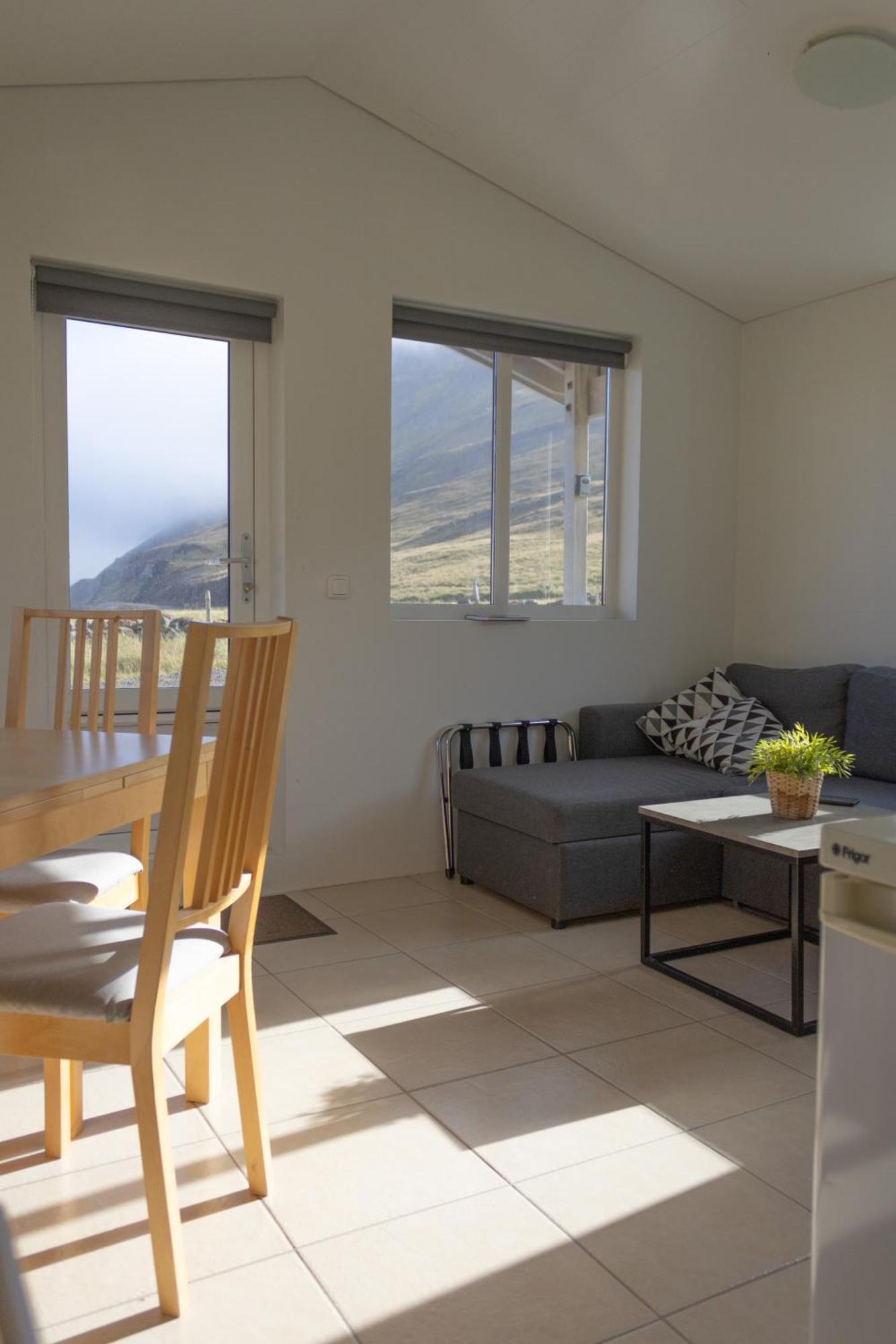 Urdartindur Guesthouse And Cottages Northurfjorthur 외부 사진
