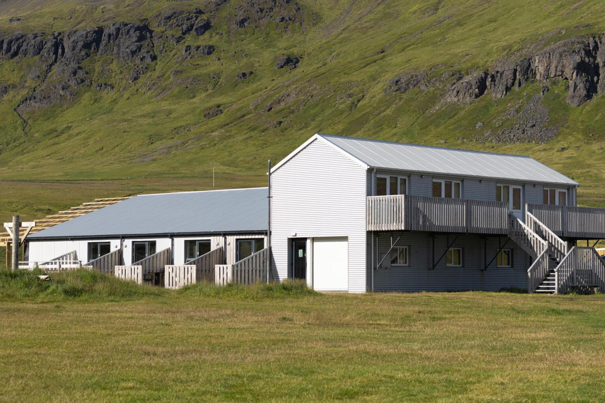 Urdartindur Guesthouse And Cottages Northurfjorthur 외부 사진
