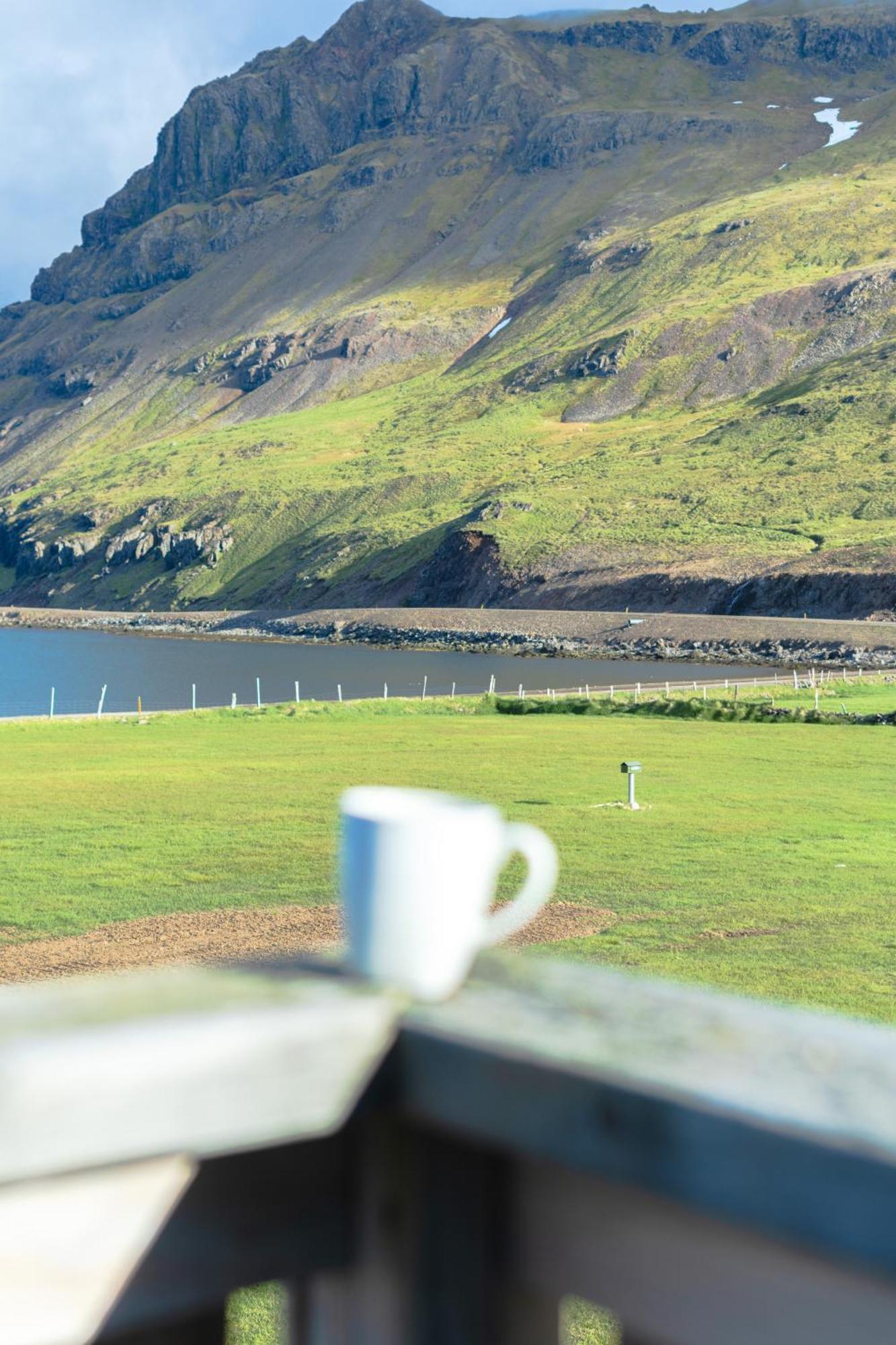 Urdartindur Guesthouse And Cottages Northurfjorthur 외부 사진